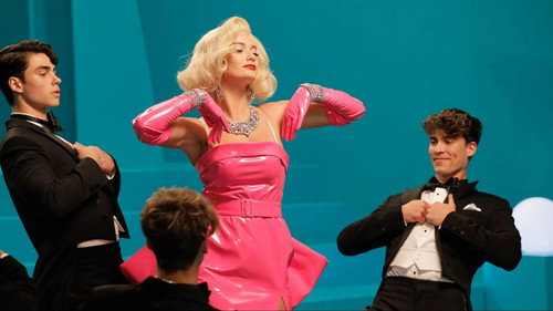 Germany's Next Topmodel Season 18 Episode 7 - Iconic: The Models shoot as Marilyn Monroe