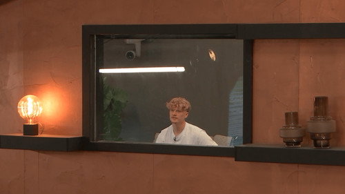Episode 160 still