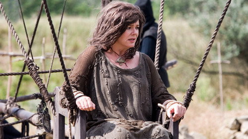 Robin Hood Season 2 Episode 5 - Ducking and Diving