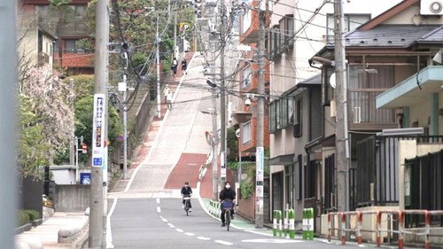 Document 72 Hours Season 16 Episode 15 - Journeys Up and Down a Steep Road in Tokyo