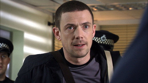 Holby City Season 17 Episode 22 - Blindside