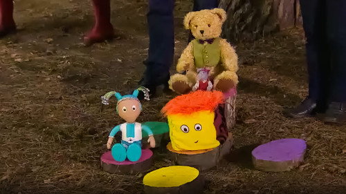 Show Me Show Me Season 5 Episode 1 - Robots and Colanders