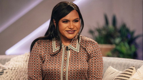 Mindy Kaling, Logan Shroyer, Maná still
