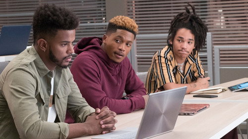 grown-ish Season 1 Episode 13 - Back & Forth