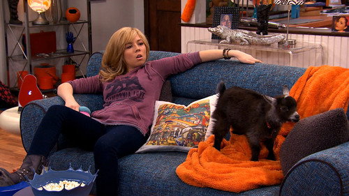 Sam & Cat Season 1 Episode 4 - #NewGoat