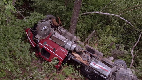 Highway Thru Hell Season 10 Episode 1 - Red Truck Wreck