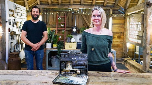 The Repair Shop Season 9 Episode 8 - Signwriting Case