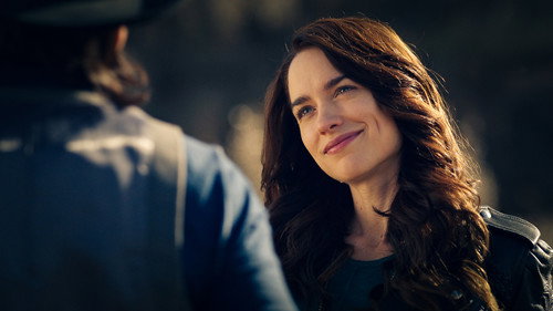 Wynonna Earp Season 1 Episode 4 - The Blade