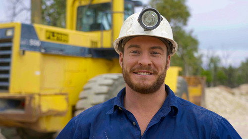 Outback Opal Hunters Season 15 Episode 6 - Bomb's Away