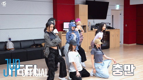 TWICE TV Season 29 Episode 3 - TWICE “Strategy” Dance Practice Behind
