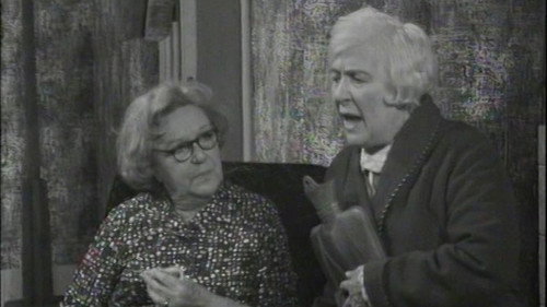 On the Buses Season 2 Episode 4 - Aunt Maud