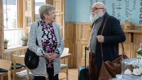 Episode 194 still