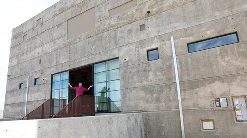 Zillow Gone Wild Season 3 Episode 2 - The Bold and the Bunker