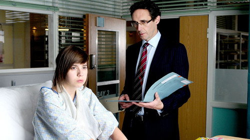 Holby City Season 14 Episode 8 - The Hand That Bites