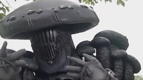 Kamen Rider Season 13 Episode 18 - Narrow Escape from Death