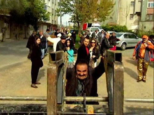 Leyla and Mecnun Season 1 Episode 14 - Evler
