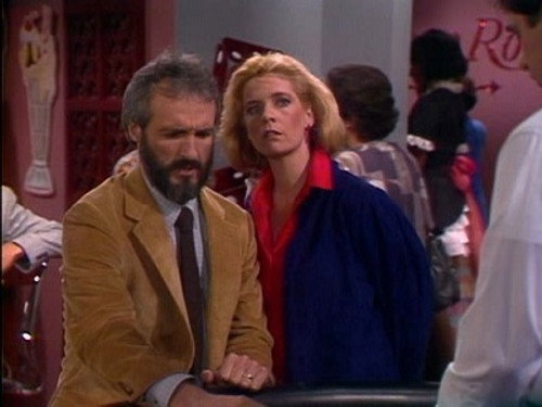 Family Ties Season 3 Episode 1 - The Gambler