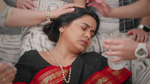 Virat and Amruta escape the goons still