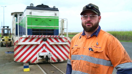 Train Rescue Down Under Season 1 Episode 4 - Getting A Cane Loco Back To Harvest