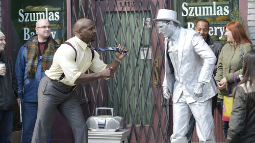 Brooklyn Nine-Nine Season 2 Episode 16 - The Wednesday Incident