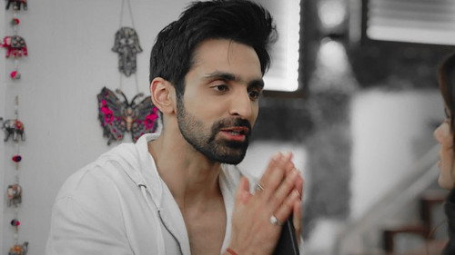 Virat and Amu's plan goes well still
