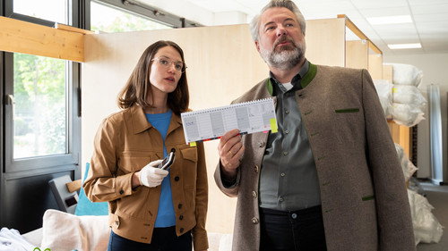 Die Rosenheim-Cops Season 23 Episode 13 - Now they're in a fine mess