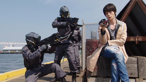 Kamen Rider Build Season 1 Episode 2 - Innocent Runaway