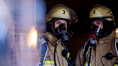 Feuer & Flamme Season 11 Episode 9 - Chimney fire with complications