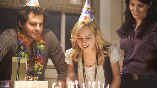 Life Unexpected Season 1 Episode 1 - Pilot