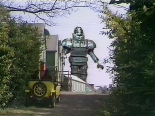 Doctor Who Season 12 Episode 4 - Robot (4)