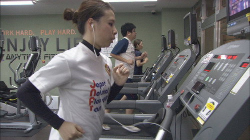 Document 72 Hours Season 4 Episode 23 - Personal Glimpses at a 24-Hour Gym