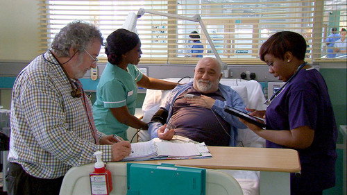 Holby City Season 16 Episode 50 - Mummy Dearest