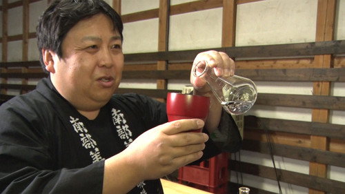 RISING Season 7 Episode 4 - Tackling the Pandemic with “Japanese Spirit”: Sake Modernizer - Kuji Kosuke