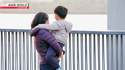 Asia Insight Season 12 Episode 14 - The Struggle of Unwed Mothers: China