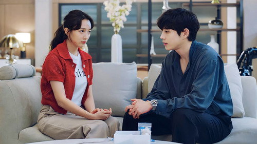 Moon in the Day Season 1 Episode 11 - Who Is Chul-hwan?
