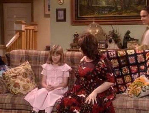 Roseanne Season 7 Episode 22 - Happy Trailers