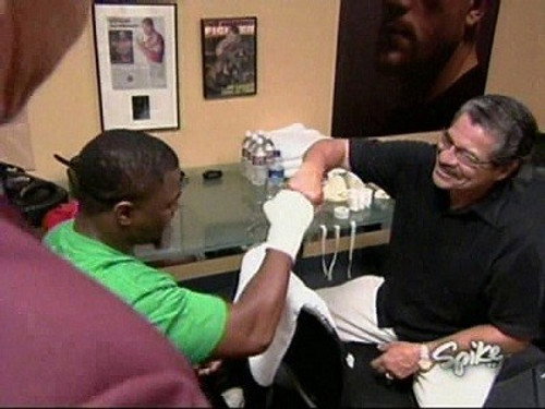The Ultimate Fighter Season 2 Episode 11 - Semi-Final #1: Bloody Brawl