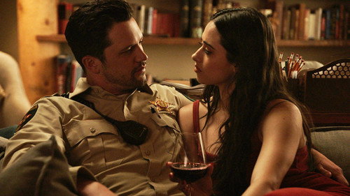 Roswell, New Mexico Season 4 Episode 2 - Fly