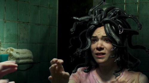 Who Killed Sara? Season 3 Episode 4 - Welcome to the Medusa Center