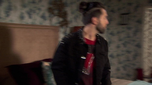 Under the Same Sky Season 1 Episode 18 - Unexpected Coincidence