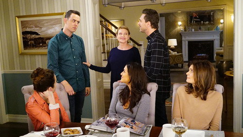 Life in Pieces Season 1 Episode 10 - Burn Vasectomy Milkshake Pong
