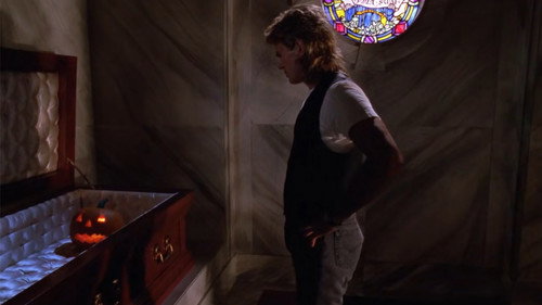 MacGyver Season 5 Episode 6 - Halloween Knights