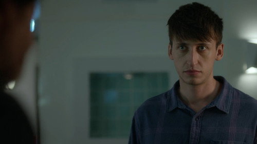Episode 1056 still