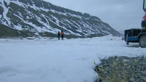 Ice Town: Life on the Edge Season 1 Episode 10 - An Uncertain Future