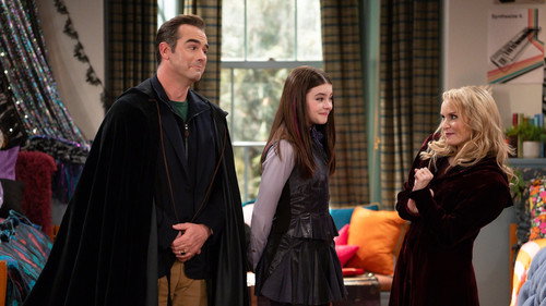 Vampirina: Teenage Vampire Season 1 Episode 4 - First Parents Day