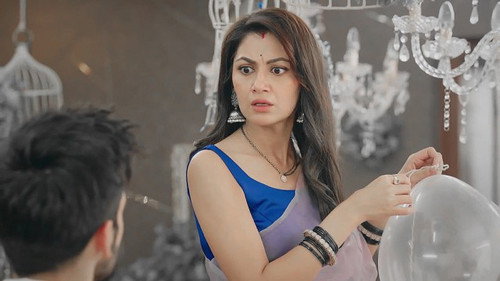 Isha wants to meet Harsh still