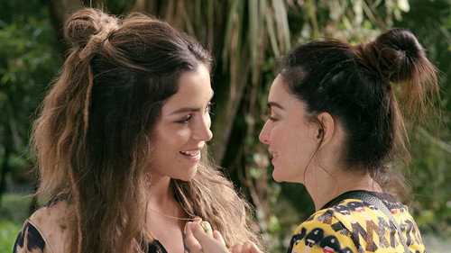 Ana Season 1 Episode 3 - LesbiANA