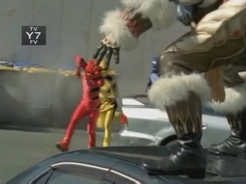 Power Rangers Season 16 Episode 16 - Friends Don't Fade Away