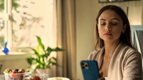 undefined Season 1 Episode 6 - Glass