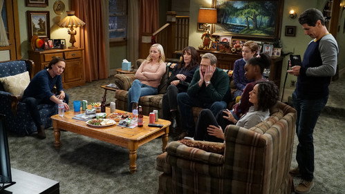 The Conners Season 2 Episode 7 - Slappy Holidays